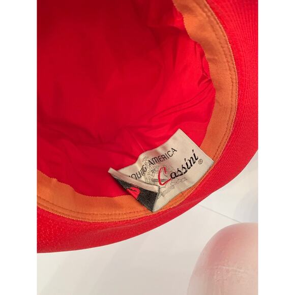 Small ( 6 3/4) Vintage Oleg Cassini Red Patent and Woven Hat Young America - Picture 5 of 6